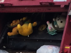 ゴミ収集車にリラックマが